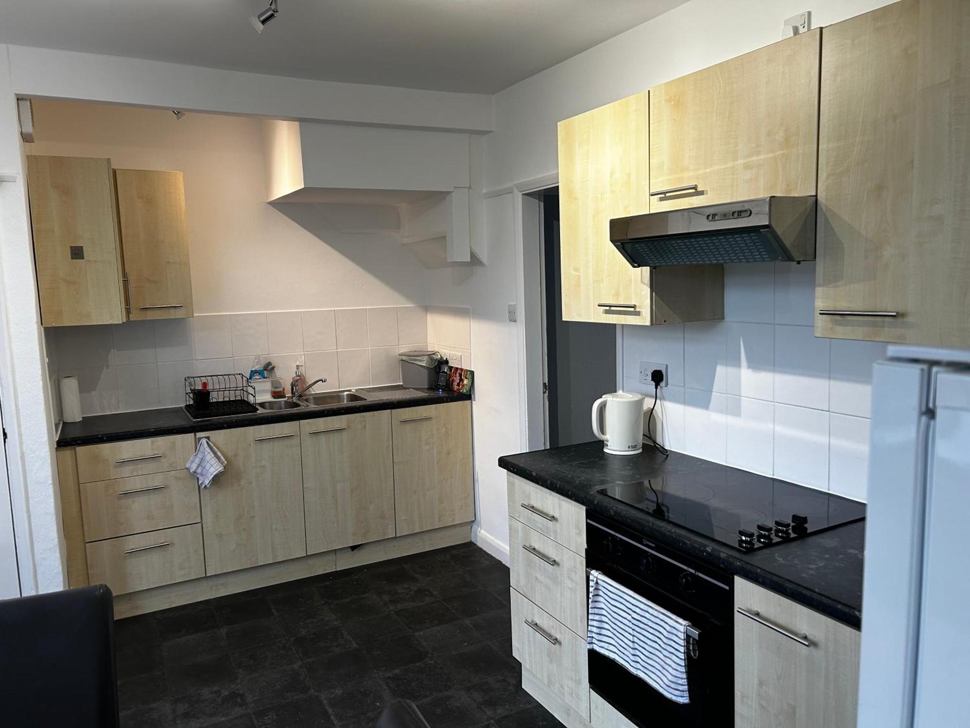Family Home Near Cribbs Causeway And The Wave, Just 2 Minutes From Airbus And Rolls Royce Bristol Exterior foto